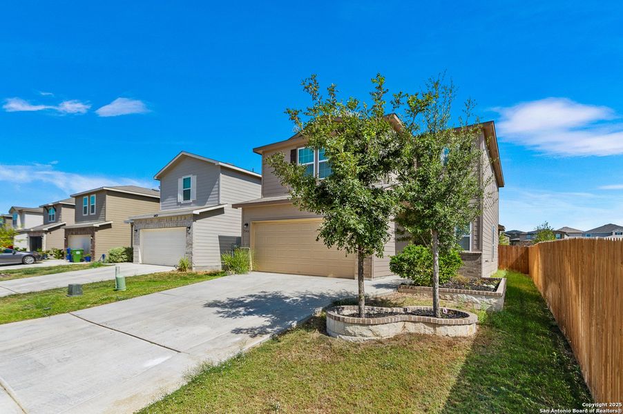 Image 49 of a home in Cinco Lakes. Image 49 of a home in Cinco Lakes.