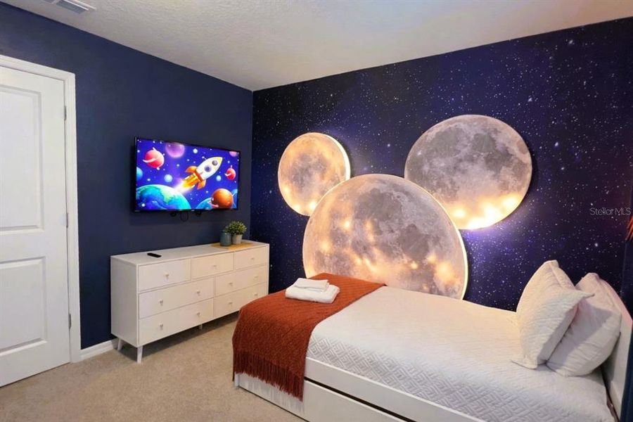 Furnished interior view inside a new home in , Clermont (Image 40).