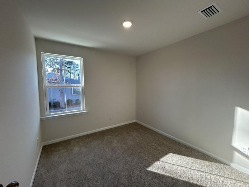 Spacious, unfurnished interior of a new home in , Summerville (Image 14).