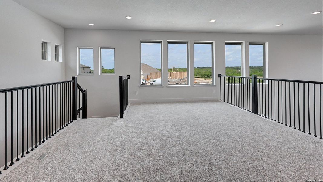 Spacious, unfurnished interior of a new home in Briggs Ranch, San Antonio (Image 22).