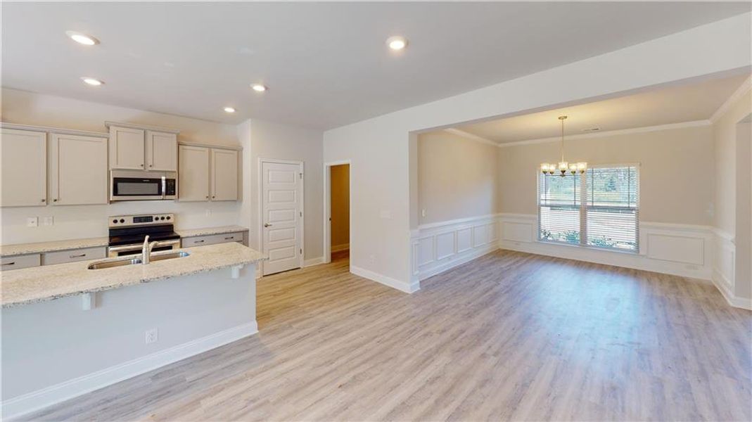Spacious, unfurnished interior of a new home in Holliday Pass, Griffin (Image 27).