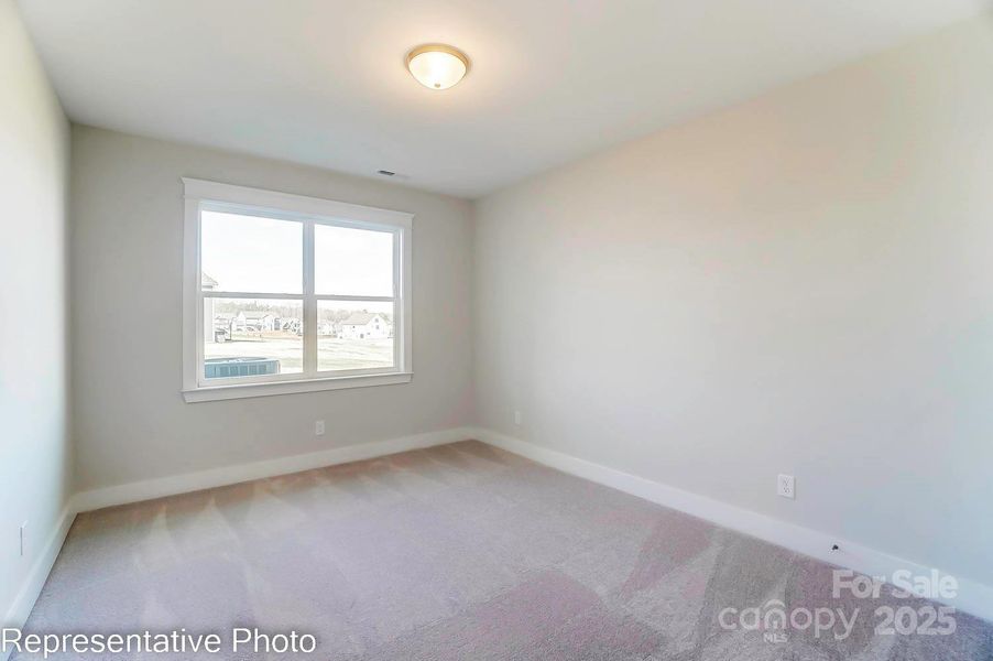 Spacious, unfurnished interior of a new home in Harmony, Harrisburg (Image 15).