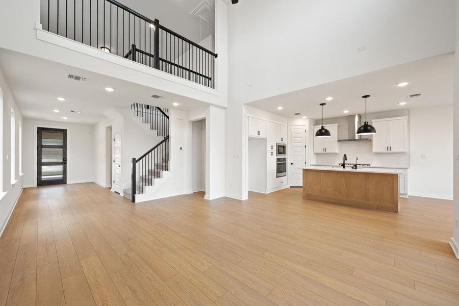 Spacious, unfurnished interior of a new home in Heritage, Dripping Springs (Image 26). Spacious, unfurnished interior of a new home in Heritage, Dripping Springs (Image 26).