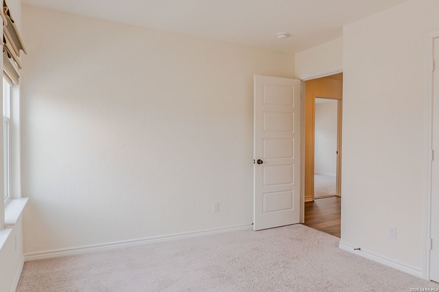 Spacious, unfurnished interior of a new home in , New Braunfels (Image 16).