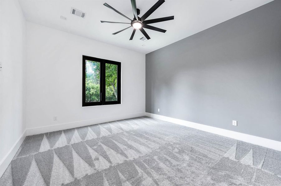 Image 43 of a home in .