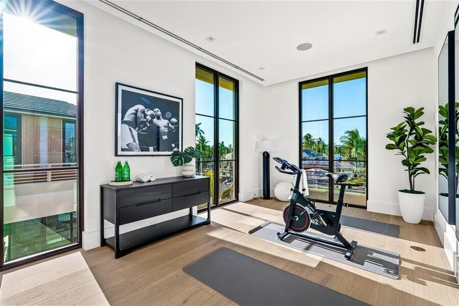 dash_FITNESS_ROOM_ANGLE_RIGHT dash_FITNESS_ROOM_ANGLE_RIGHT