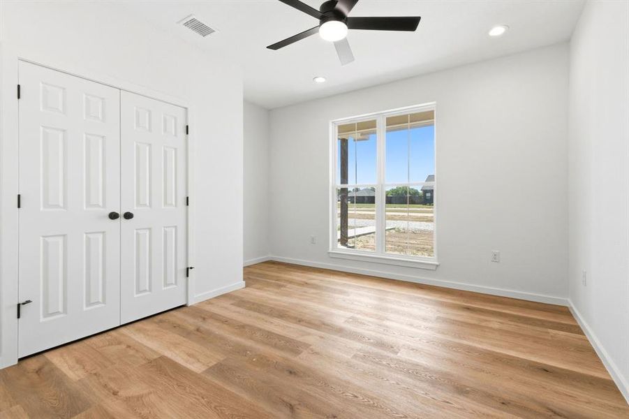 Spacious, unfurnished interior of a new home in , Hawley (Image 31).