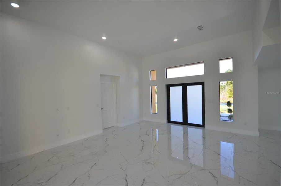 Spacious, unfurnished interior of a new home in , Lehigh Acres (Image 36).