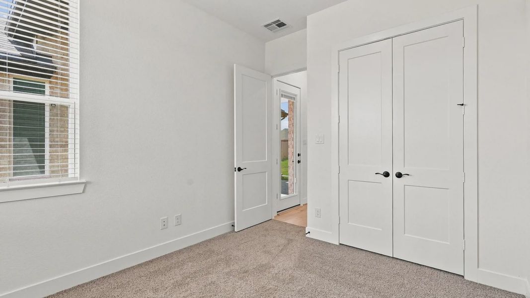 Spacious, unfurnished interior of a new home in Elyson 50's, Katy (Image 22).