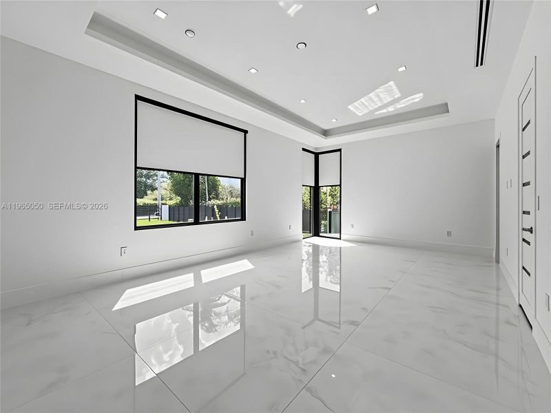 Spacious, unfurnished interior of a new home in , Miami (Image 42).