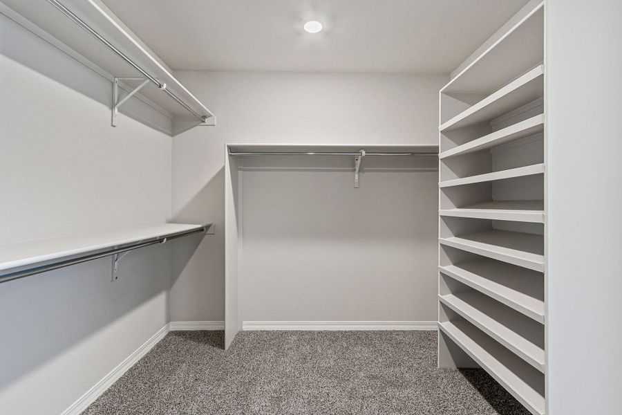 Image 35 of a home in Emerald Estates. Image 35 of a home in Emerald Estates.