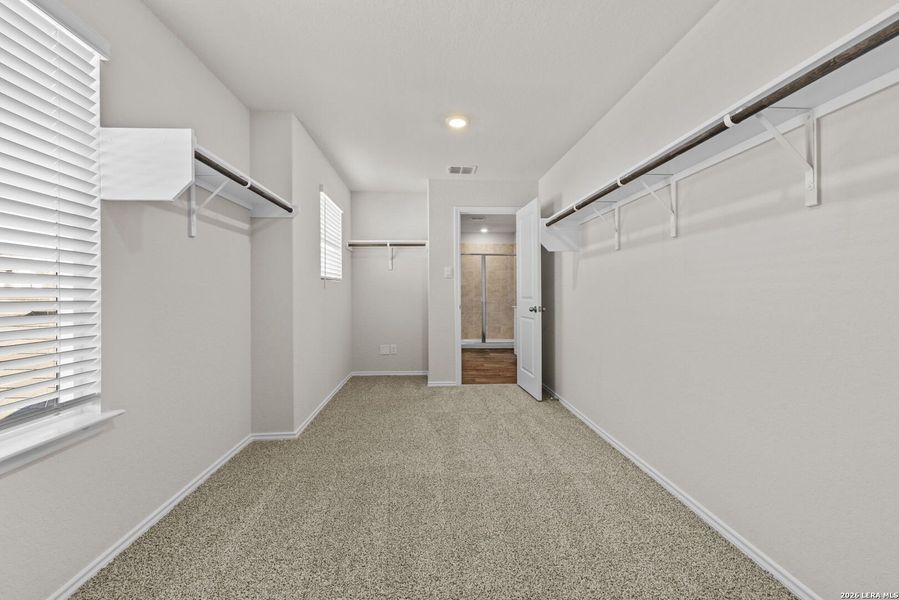 Spacious, unfurnished interior of a new home in Stonehill, San Antonio (Image 25).