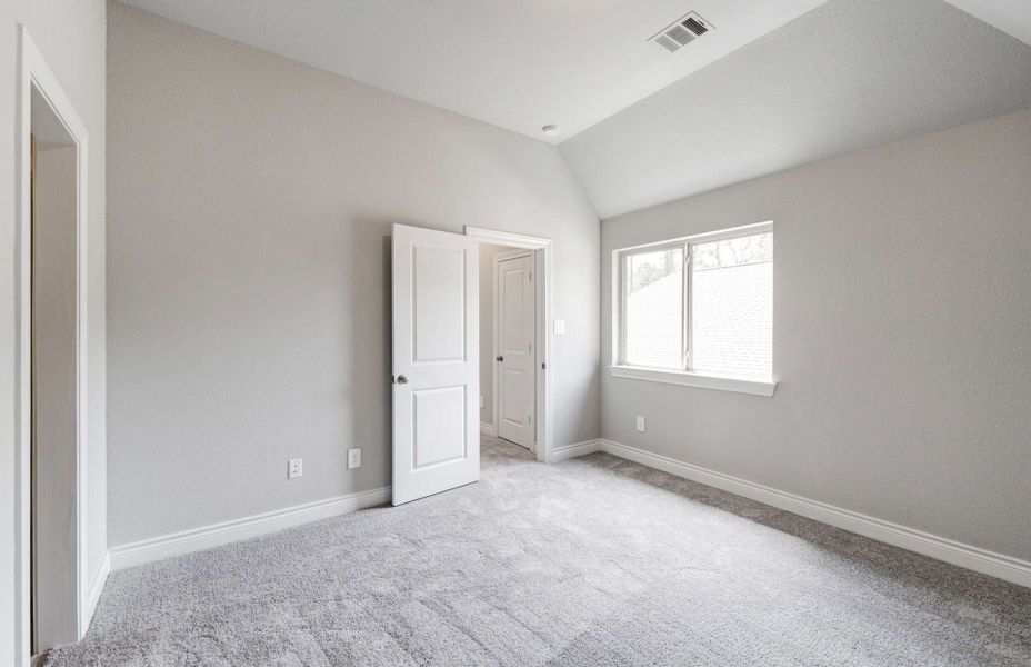 Representative unfurnished interior of a home built from the 2924 by Ravenna Homes in The Highlands 55′, Porter (Image 33). Representative unfurnished interior of a home built from the 2924 by Ravenna Homes in The Highlands 55′, Porter (Image 33).