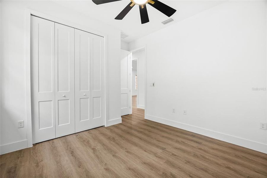 Spacious, unfurnished interior of a new home in , Ocala (Image 13).