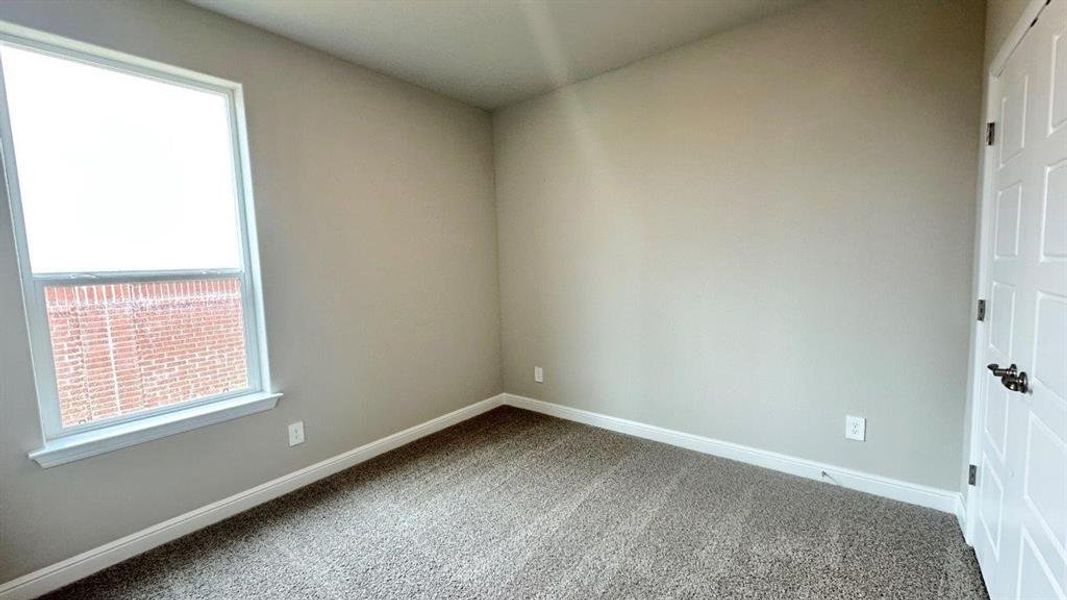 Spacious, unfurnished interior of a new home in Rock Creek Ranch, Fort Worth (Image 15). Spacious, unfurnished interior of a new home in Rock Creek Ranch, Fort Worth (Image 15).