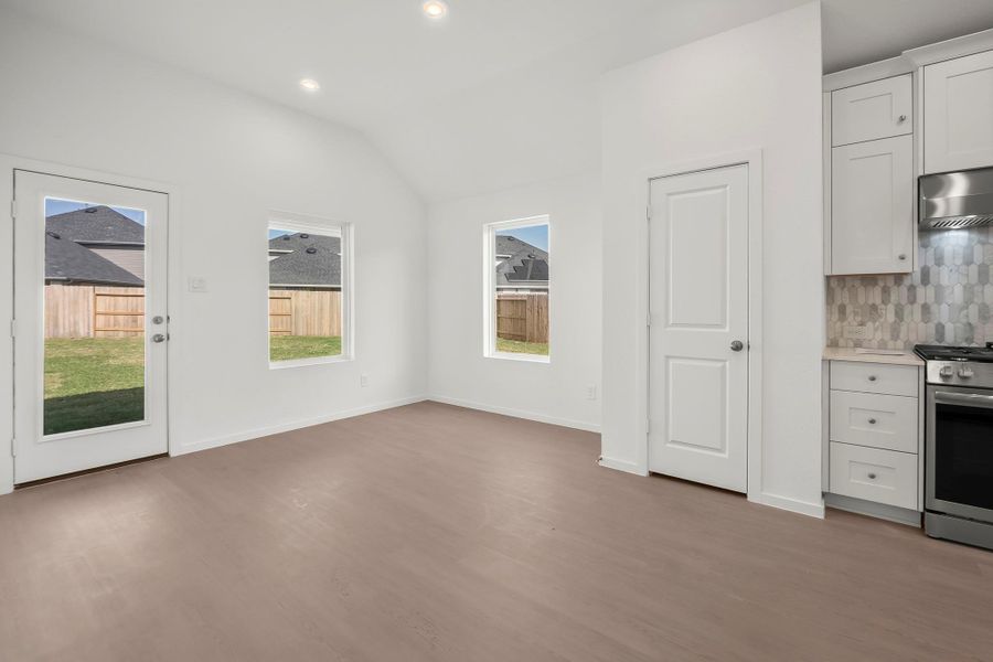 *Not actual home, pictures representative of same floor plan* *Not actual home, pictures representative of same floor plan*