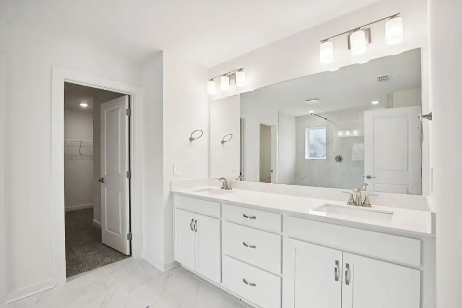 Furnished interior view inside a new home in Mission Hills, La Vergne (Image 5).