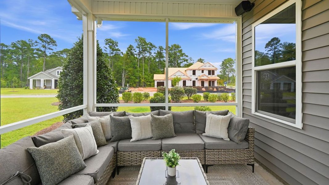 Representative exterior details of a home built from the Braddock by Pulte Homes in Oakleaf Chase, Blythewood (Image 28).
