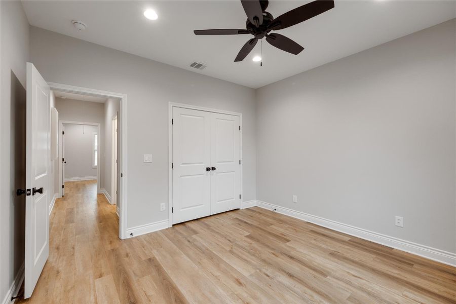 Spacious, unfurnished interior of a new home in , Grapeland (Image 18).