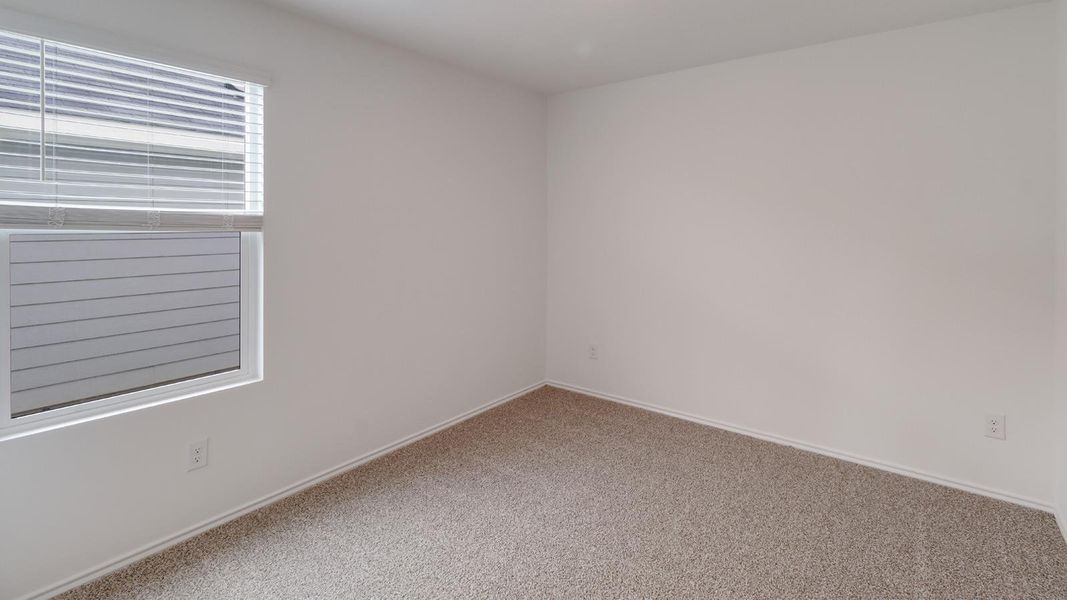 Spacious, unfurnished interior of a new home in Valverde, Bastrop (Image 9).