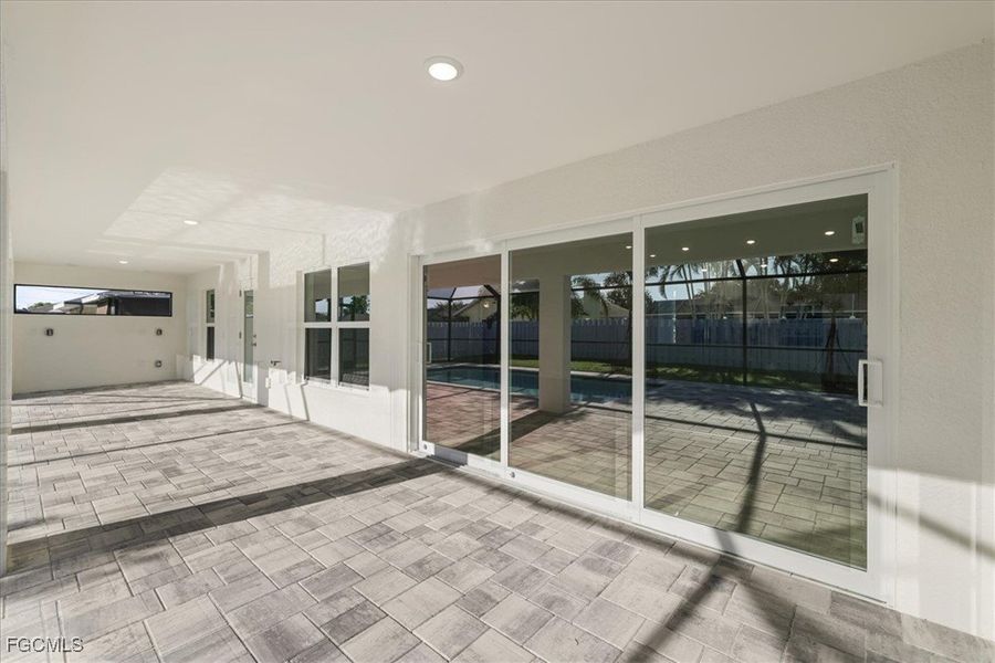 Spacious, unfurnished interior of a new home in Cape Coral, Cape Coral (Image 30).