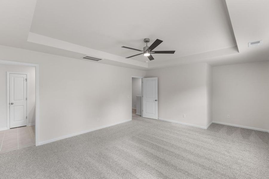 Spacious, unfurnished interior of a new home in Hitchcock Preserve, Aiken (Image 22).