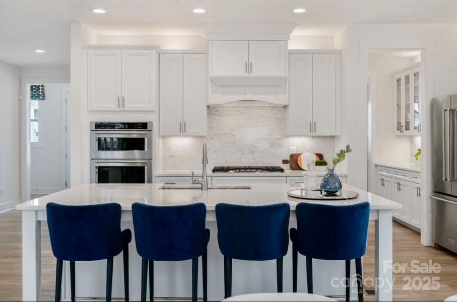 Digital Image Similar