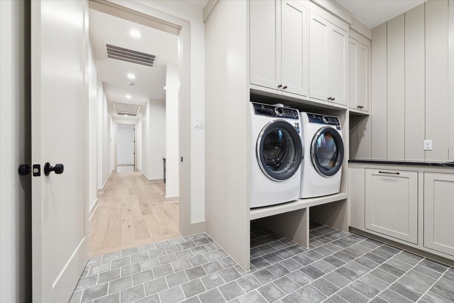 **Previous Builder Project** **Previous Builder Project**