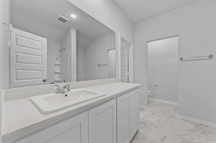 Representative furnished interior of a home built from the Knollwood by Cambridge Homes in Rolling Ridge, Van Alstyne (Image 9).