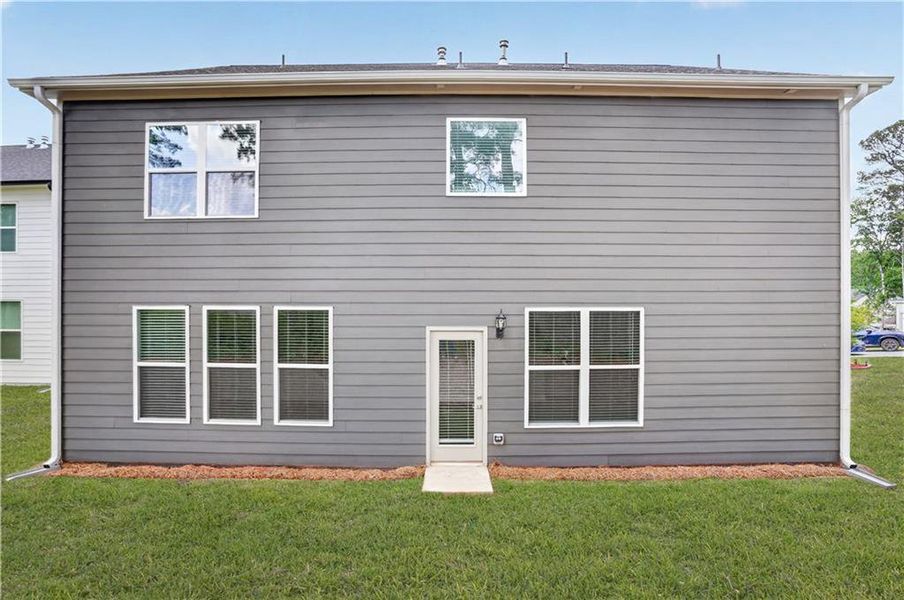 Exterior details and patio area of a home in , Villa Rica (Image 4).