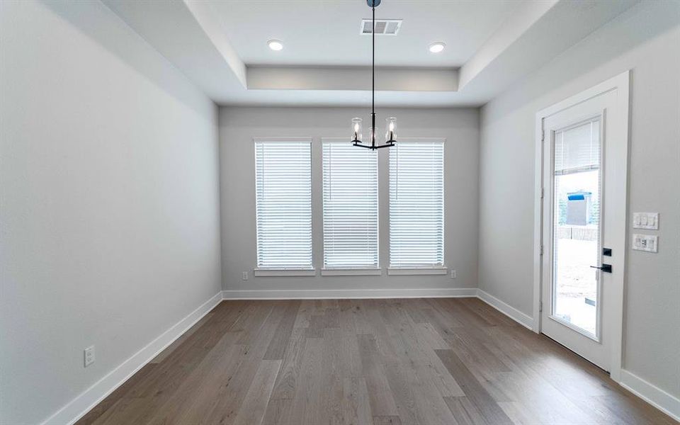 Spacious, unfurnished interior of a new home in Heath Golf & Yacht Club, Forney (Image 19).