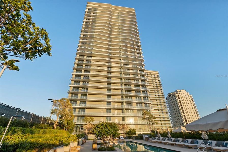 Condo located in Tampa, FL showcasing its design and architecture (Image 42). Condo located in Tampa, FL showcasing its design and architecture (Image 42).