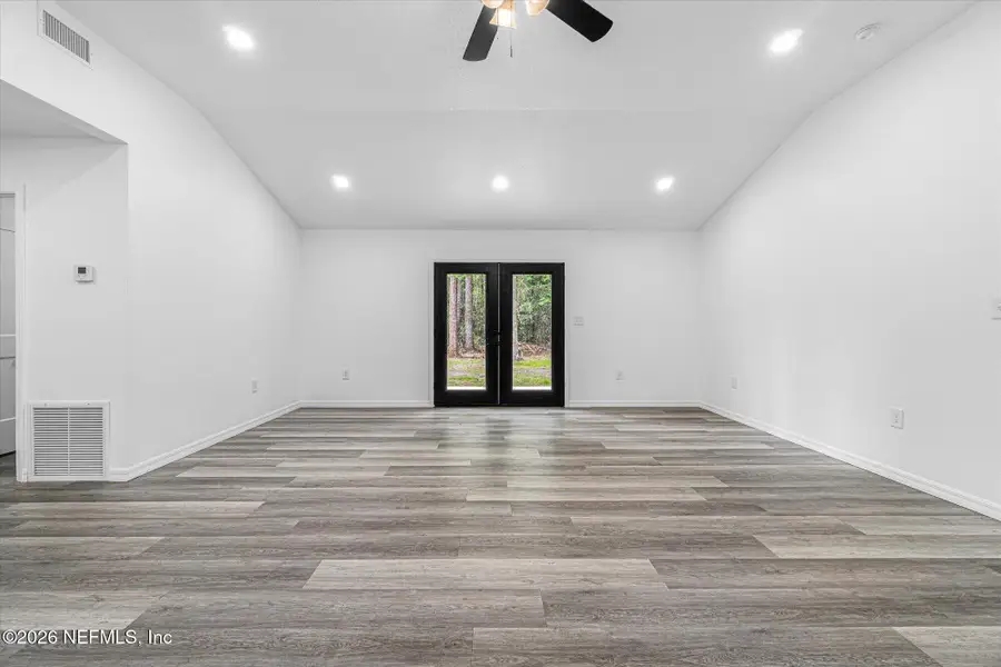 Spacious, unfurnished interior of a new home in , Satsuma (Image 11).