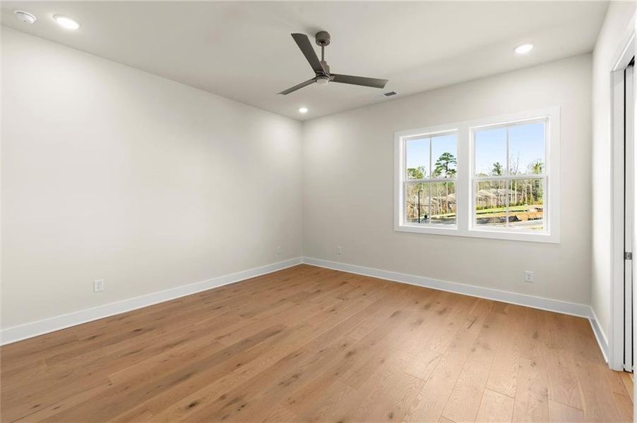 Spacious, unfurnished interior of a new home in , Alpharetta (Image 47).