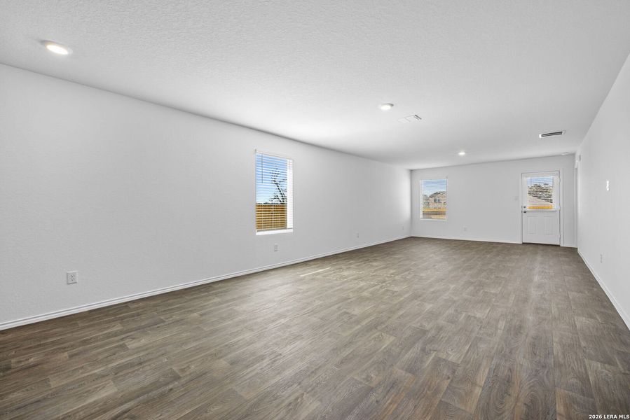 Spacious, unfurnished interior of a new home in Riverstone at Westpointe, San Antonio (Image 16).