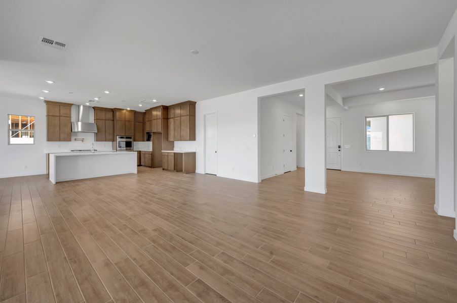 Spacious, unfurnished interior of a new home in Abel Ranch, Goodyear (Image 16).