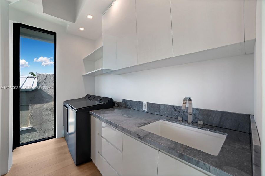 Furnished interior view inside a new home in , Miami Beach (Image 6).
