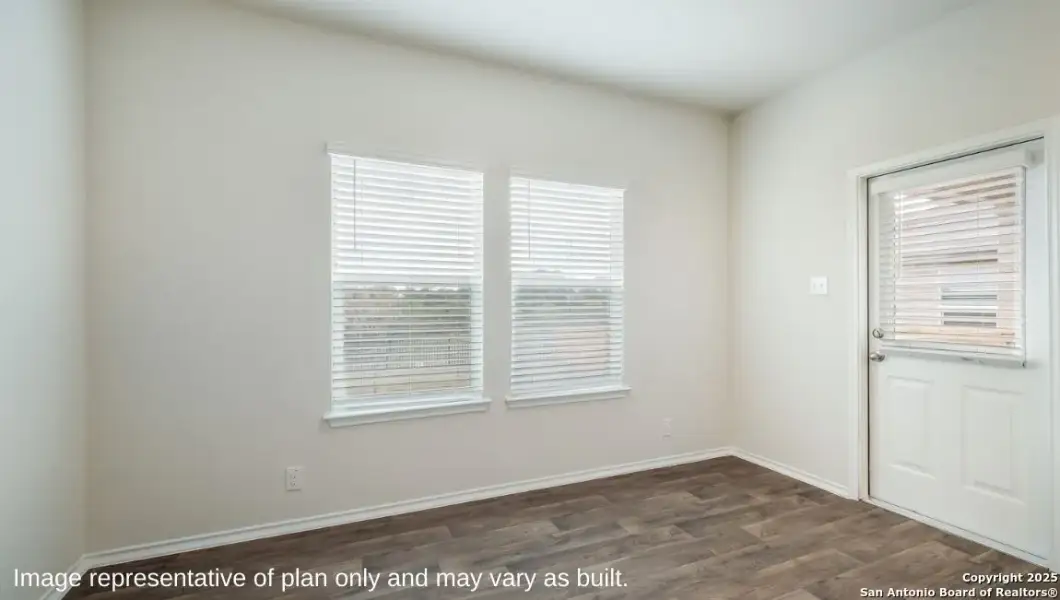 Spacious, unfurnished interior of a new home in Stonehill, San Antonio (Image 10).