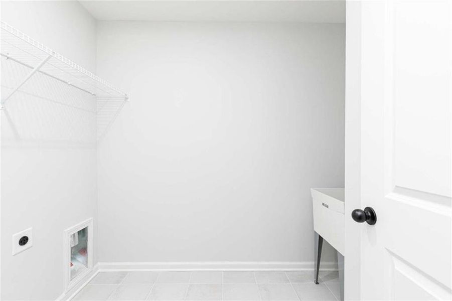 Spacious, unfurnished interior of a new home in River Oaks, Locust Grove (Image 20). Spacious, unfurnished interior of a new home in River Oaks, Locust Grove (Image 20).