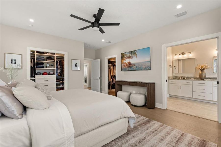 Furnished interior view inside a new home in , Winter Park (Image 9).