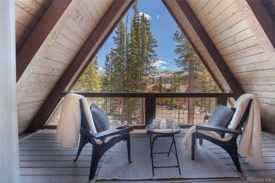 Exterior details and patio area of a home in , Breckenridge (Image 3).