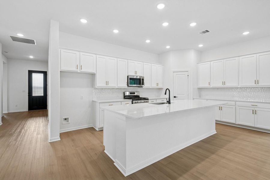 Furnished interior view inside a new home in Escondido 60', Magnolia (Image 4).