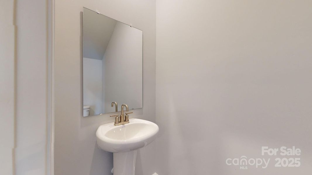 Image 32 of a home in .