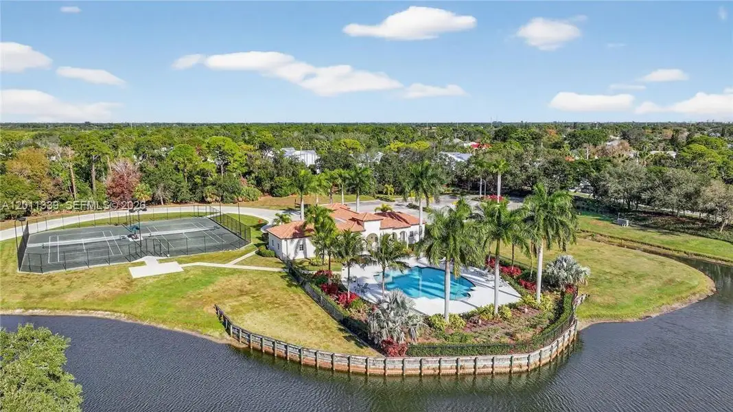 Community amenities in , Port St. Lucie (Image 3).