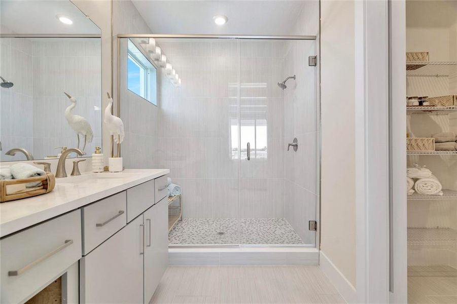 Furnished interior view inside a new home in , Wesley Chapel (Image 15).