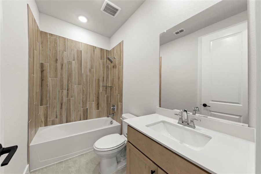 06. 3121 Eddington - 2ND Bath 06. 3121 Eddington - 2ND Bath