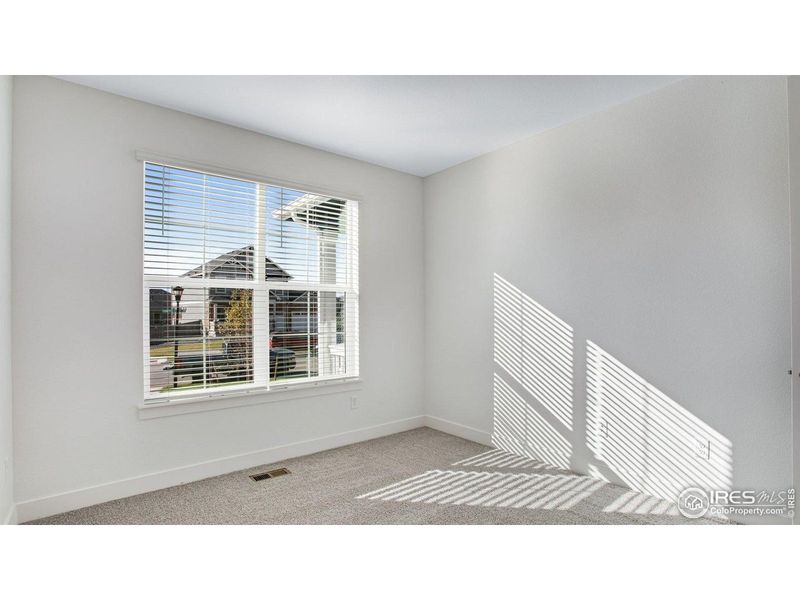 Spacious, unfurnished interior of a new home in Vantage, Berthoud (Image 21).