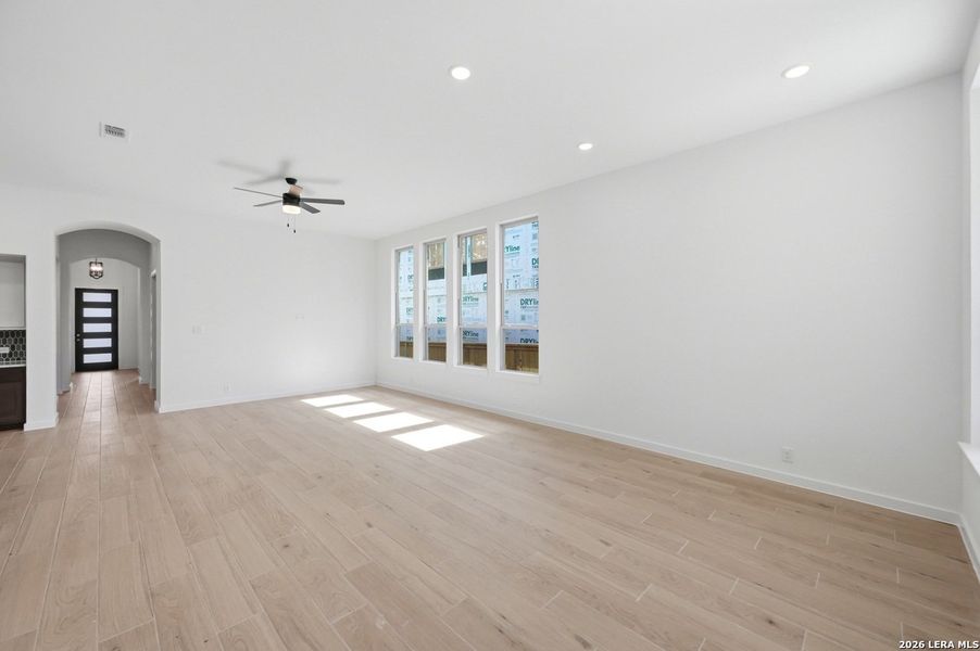 Spacious, unfurnished interior of a new home in Mayfair, New Braunfels (Image 23). Spacious, unfurnished interior of a new home in Mayfair, New Braunfels (Image 23).