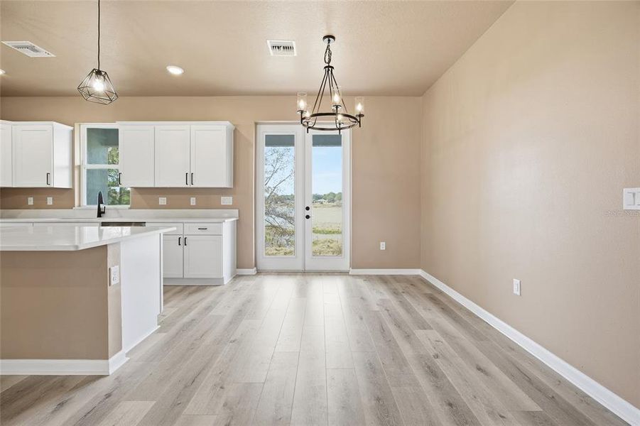 Spacious, unfurnished interior of a new home in , Ocala (Image 13).