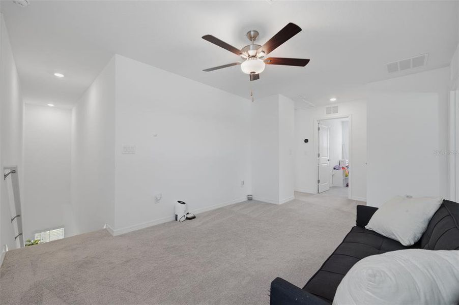 Spacious, unfurnished interior of a new home in , Zephyrhills (Image 25).
